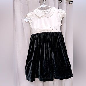 Velvet Gymboree Girls dress. My daughter looked very classy for Christmas